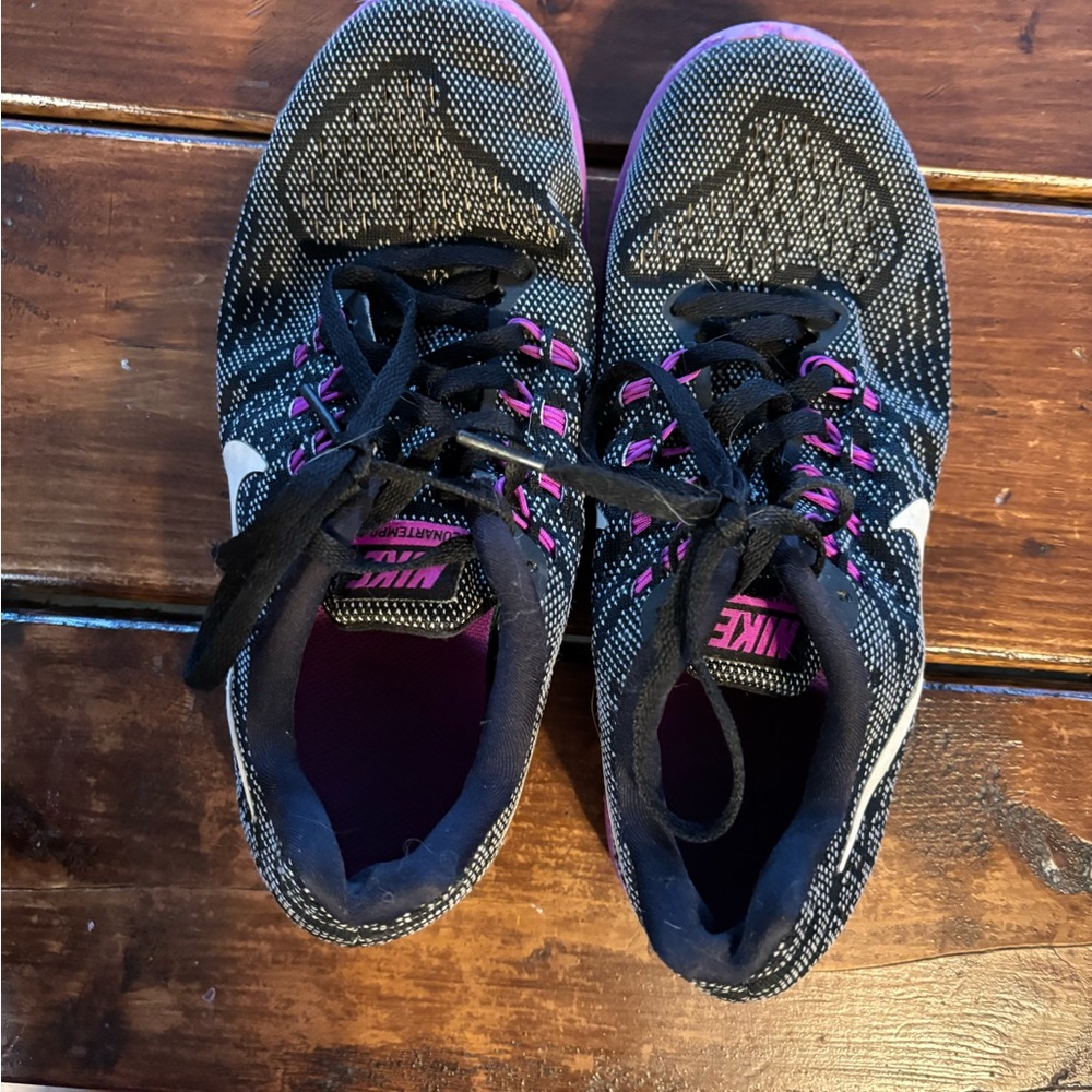 Nike Lunartempo 2 Women's Black and Purple Athletic Shoes